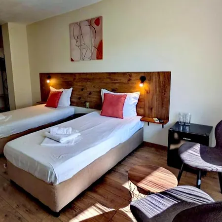 Sorbona Hotel 2*